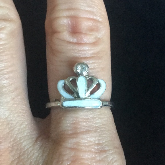 Queen Crown Sparkly White And Silver Tone Ring - Picture 2 of 4